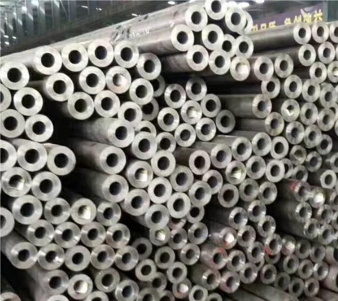 随州GB8162结构用无缝钢管